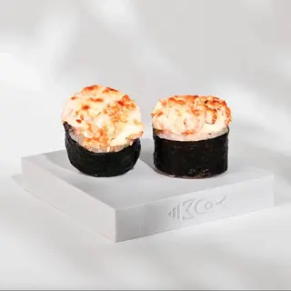 Запеченный ролл с лососем с креветками
