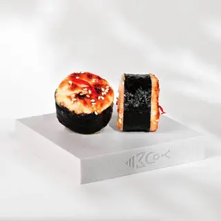 Запеченный ролл с семгой и кимчи
