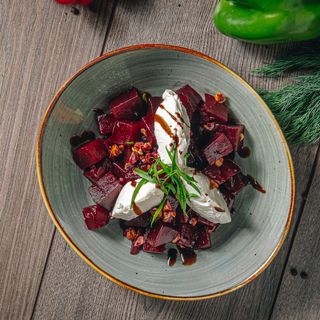 Запечённая свекла с креметте