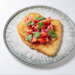 Куриный шницель с маринованными томатами