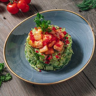 Салат с чукой и авокадо