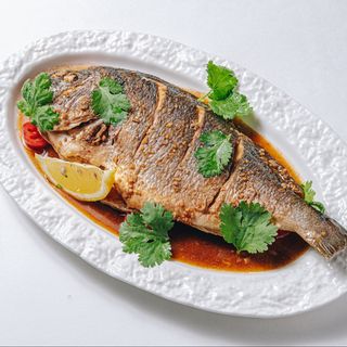 Дорада на гриле в азиатском соусе