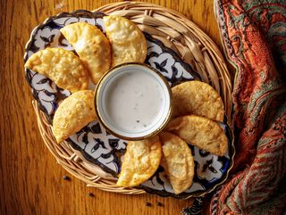 Мини чебуреки в ассортименте