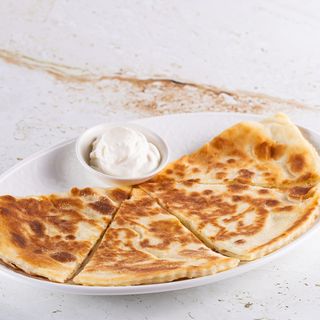 Сырная лепешка 