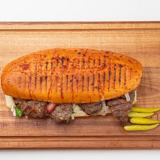 Багет с котлетой