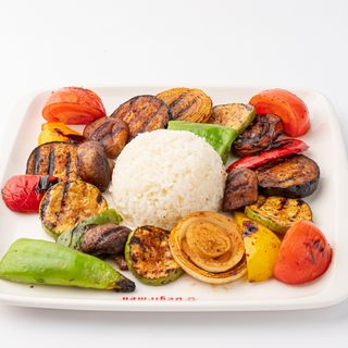 Салат гриль-овощной с рисом