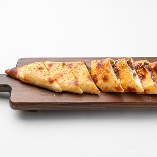 Рулет пиде с тушеным мясом