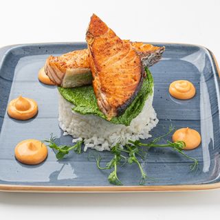 Сёмга со шпинатным соусом