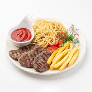 Спагетти с котлетой