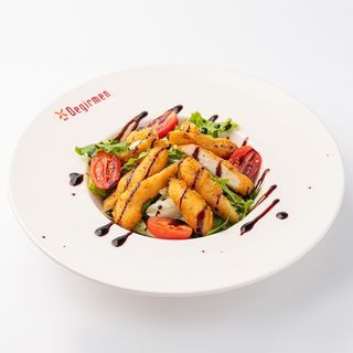 Салат хрустящей с курицей