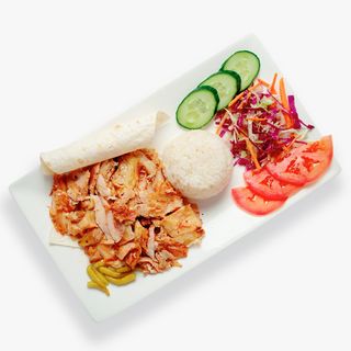 Донер с курицей на тарелке 1.5 порция