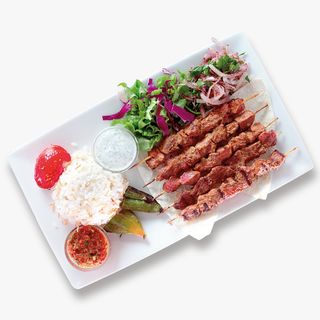 Баранина на шпажках