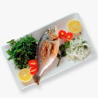 Дорадо на мангале