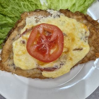 Стейк куриный с помидором