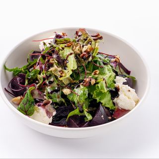 Салат с запеченной свеклой