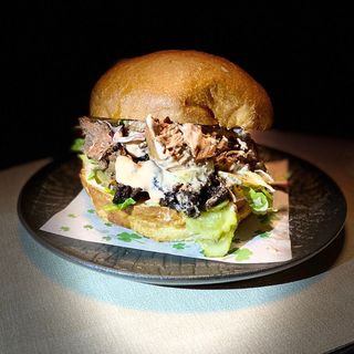 Бургер Брискет