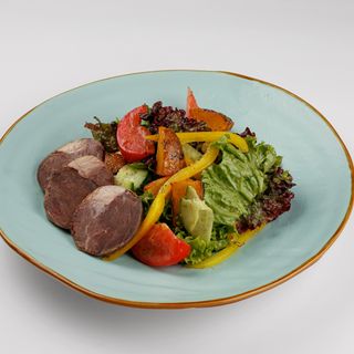 Салат с казы