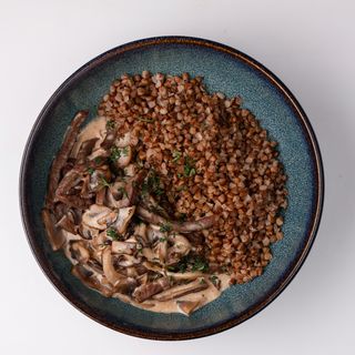 Бефстроганов с гречкой