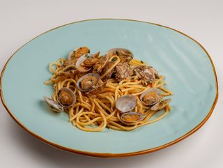 Паста с моллюсками вонголе
