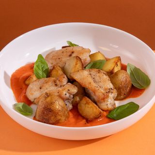 Курица с запеченным картофелем