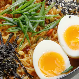 Рамен сырный с курицей