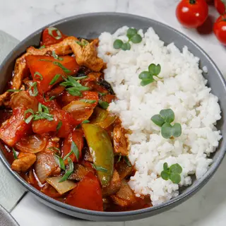 Курица со сладким перцем и грибами