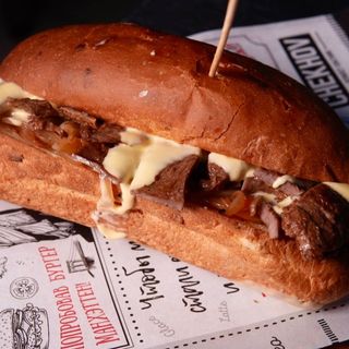 Бургер "Чиз-стейк с говядиной"