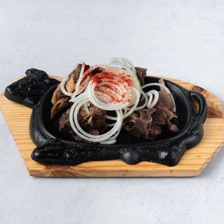 Баранина на сковороде с картошкой