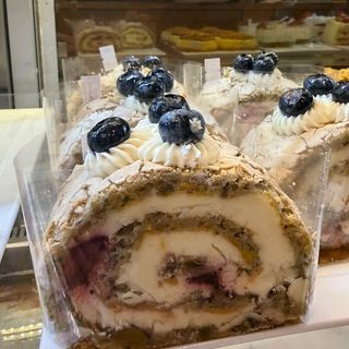 Фисташковый рулет