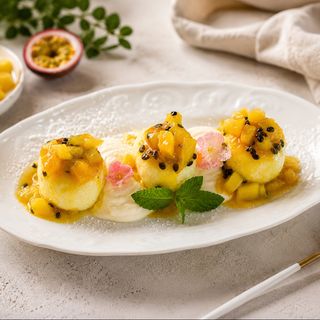 Сырники с манго-маракуйя