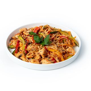 Удон с курицей