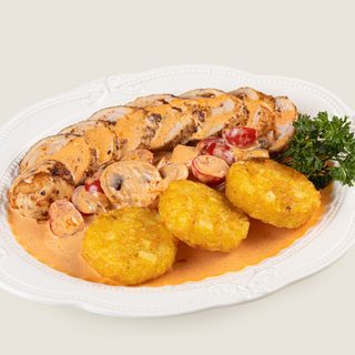 Куриное филе с картофельными драниками
