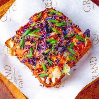 Бриошь с копченным угрем