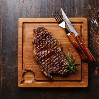 Ассортимент из стейков на гриле