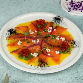 Закуска с лососем