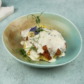 Куриный шницель под сырным соусом