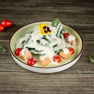 Салат семга со шпинатом