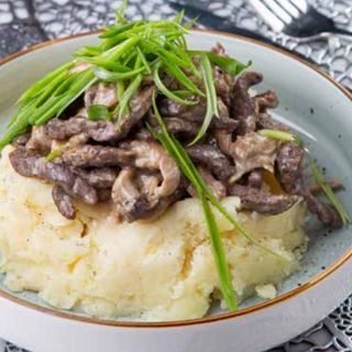 Бефстроганов с пюре