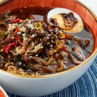 Рамен с говядиной и нори