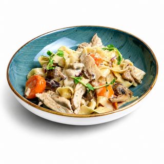 Фреш-паста с курицей и грибами