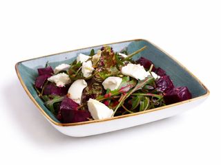 Салат со свеклой и творожным сыром