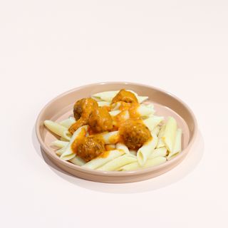 Паста с мясными шариками