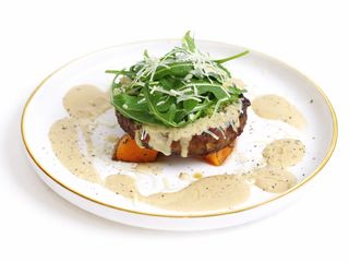 Бифштекс с тыквой под демигласом