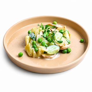 Теплый дачный салатик с курочкой