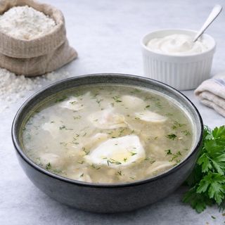 Пельмени с бульоном