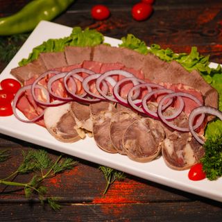 Мясная нарезка