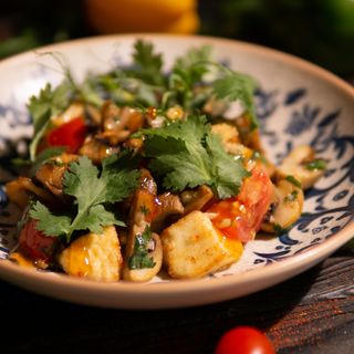 Салат с грибами и брынзой