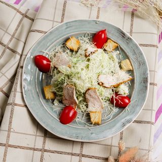 Цезарь с курицей