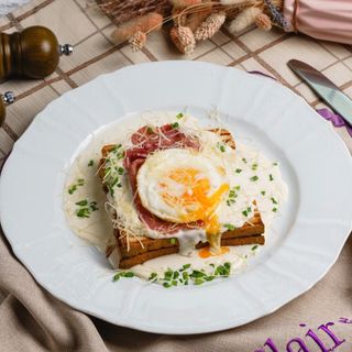 Кок Мадам с говяжьей ветчиной