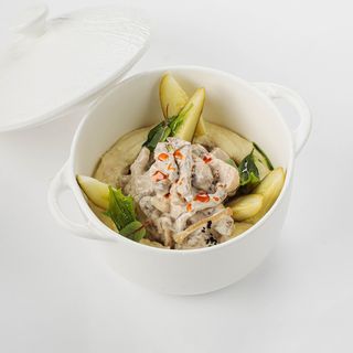 Бефстроганов в горшочке